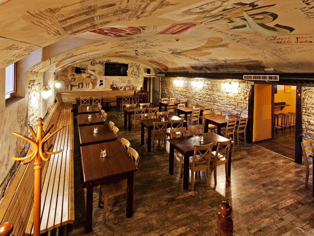 A Plus Hotel & Hostel Прага Экстерьер фото