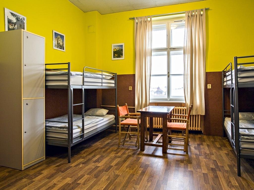 A Plus Hotel & Hostel Прага Экстерьер фото
