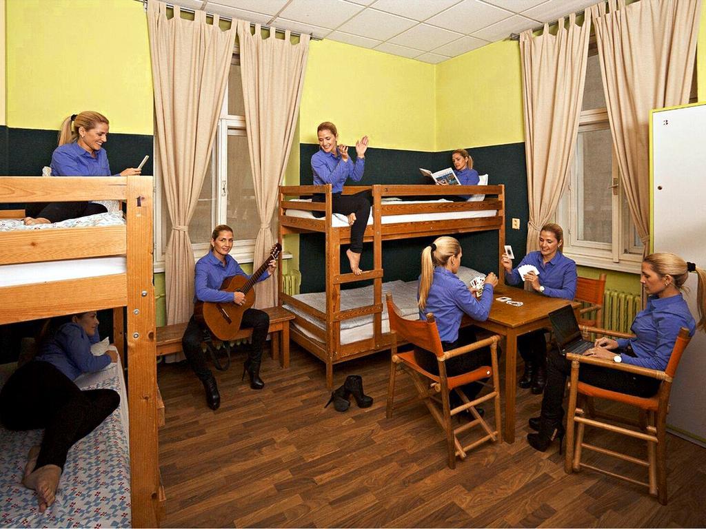 A Plus Hotel & Hostel Прага Экстерьер фото