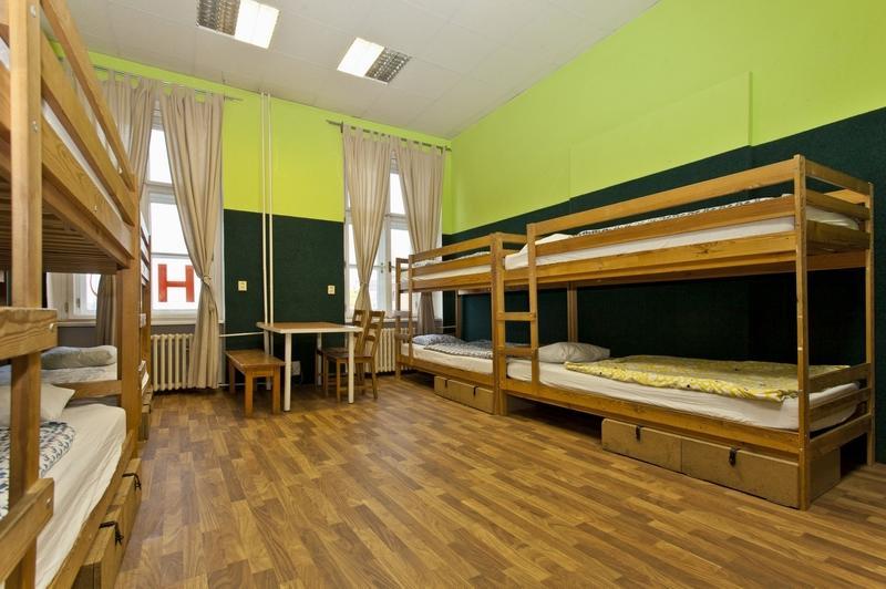 A Plus Hotel & Hostel Прага Экстерьер фото