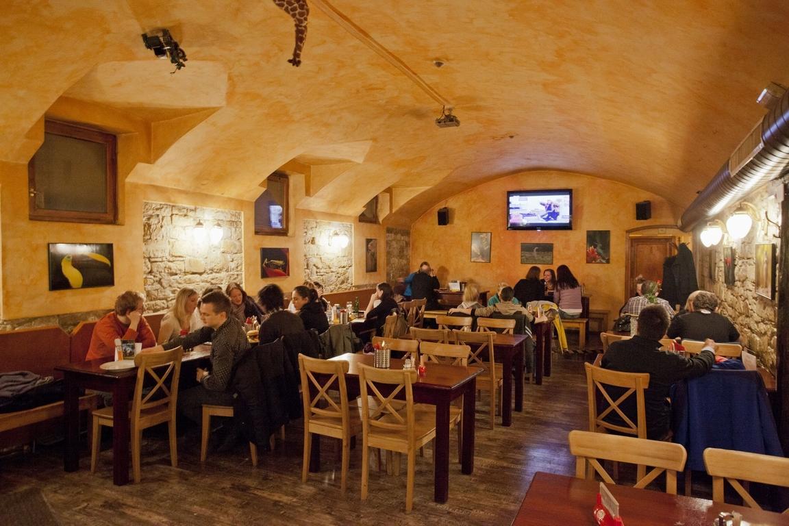A Plus Hotel & Hostel Прага Экстерьер фото